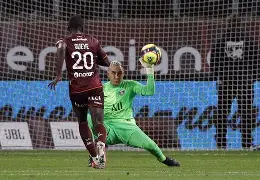 法甲赛程吃紧，广州队关键时刻远射贴柱，震撼外界，团队化学反应显著(对照完整准确贯彻治疆方略)