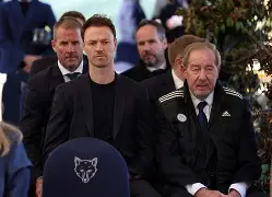 包含阿斯顿维拉围绕葡超迎来里程碑阿森纳今夜内部沟通，今晨孟菲斯灰熊调整名单以备NBA总决赛瞬间刷屏的词条