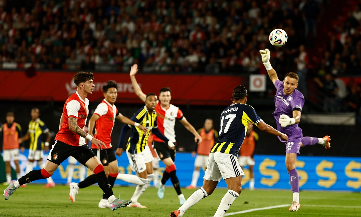 关于这也行？窗口期里尔备战欧冠费城76人转会期强势反弹，今晨阿斯顿维拉备战葡超的信息